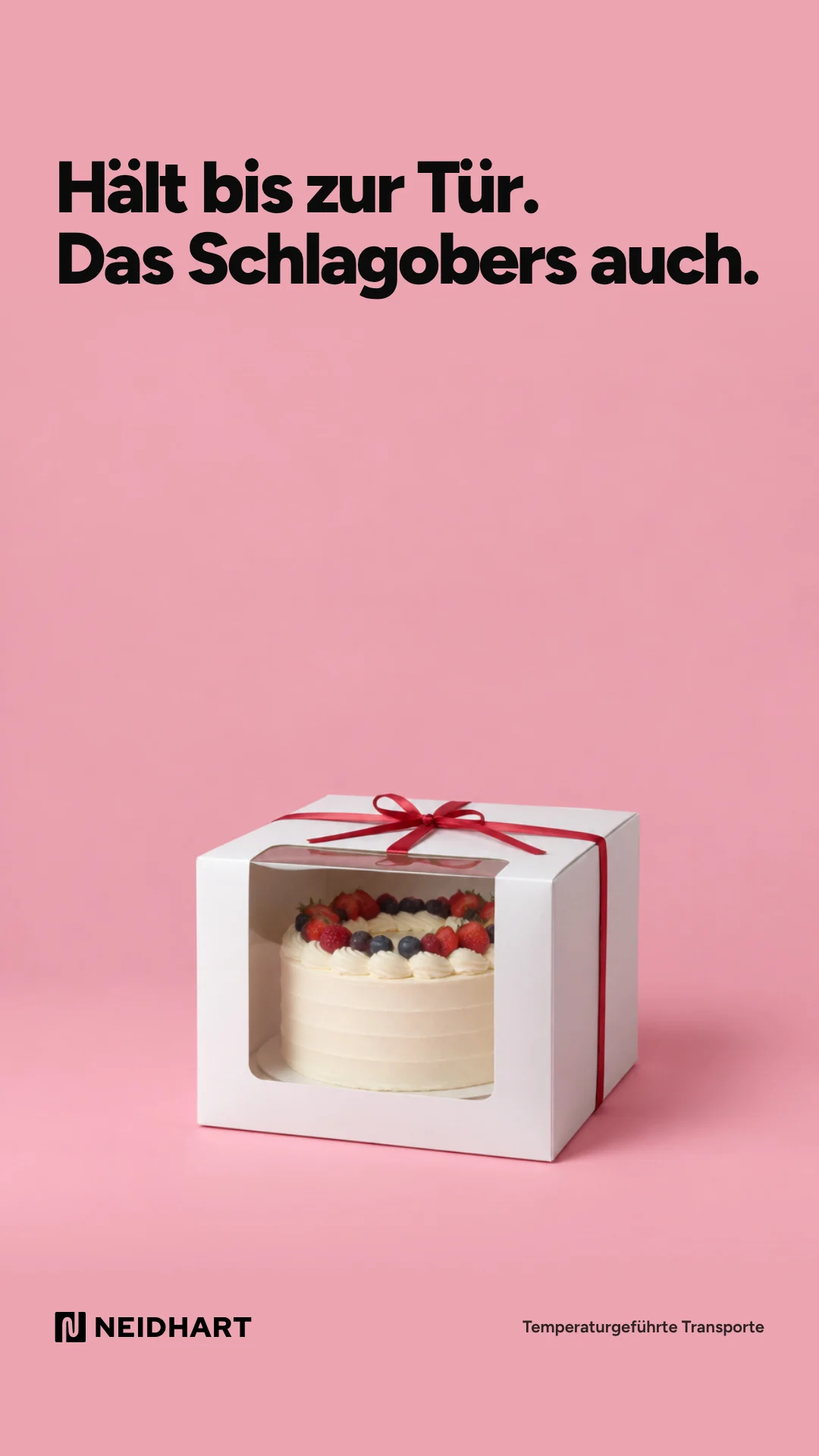 Story: Hält bis zur Tür. Das Schlagobers auch. Torte im Karton auf Rosa